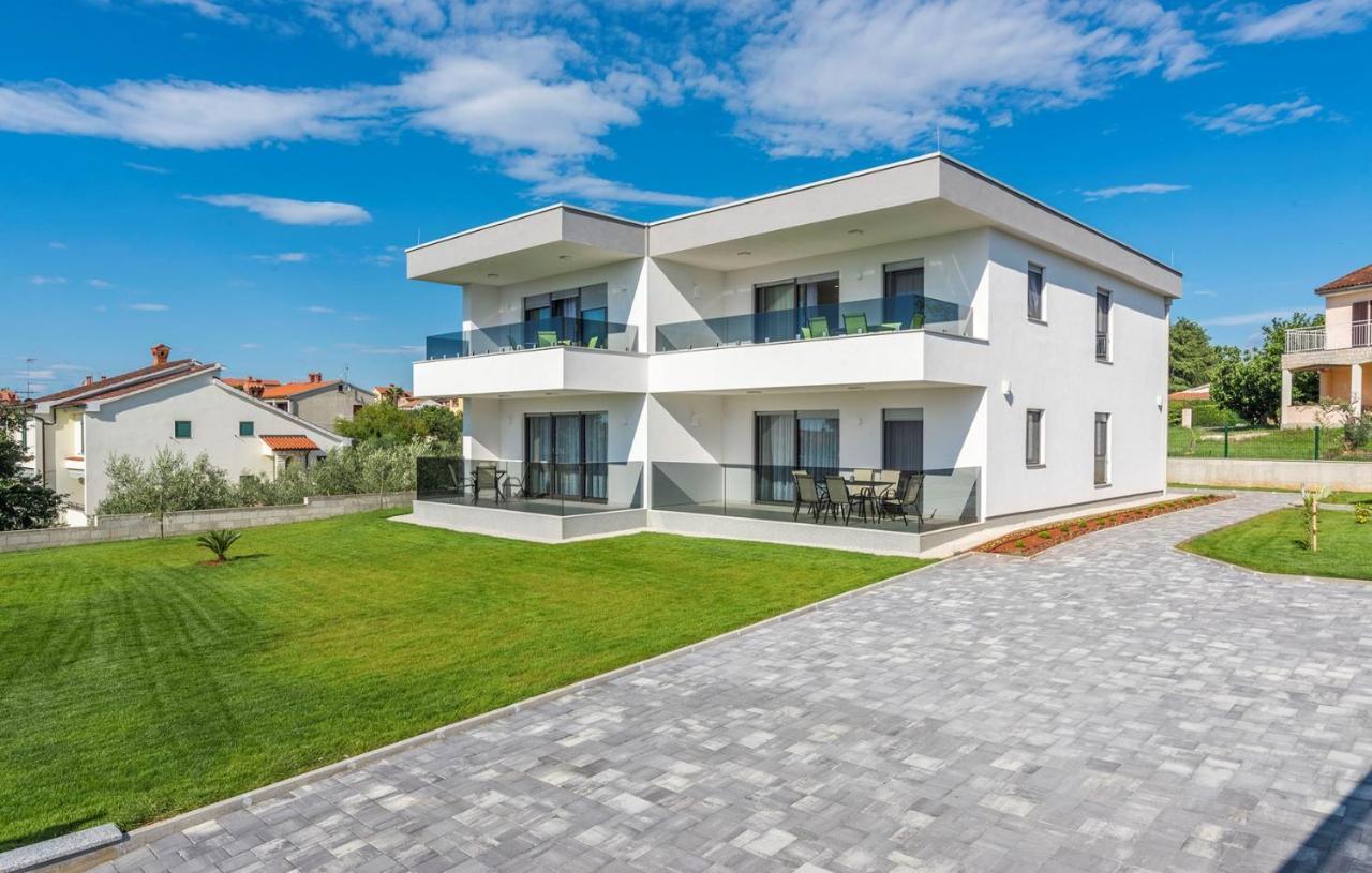 Apart Residence Blue Sea Пореч Экстерьер фото